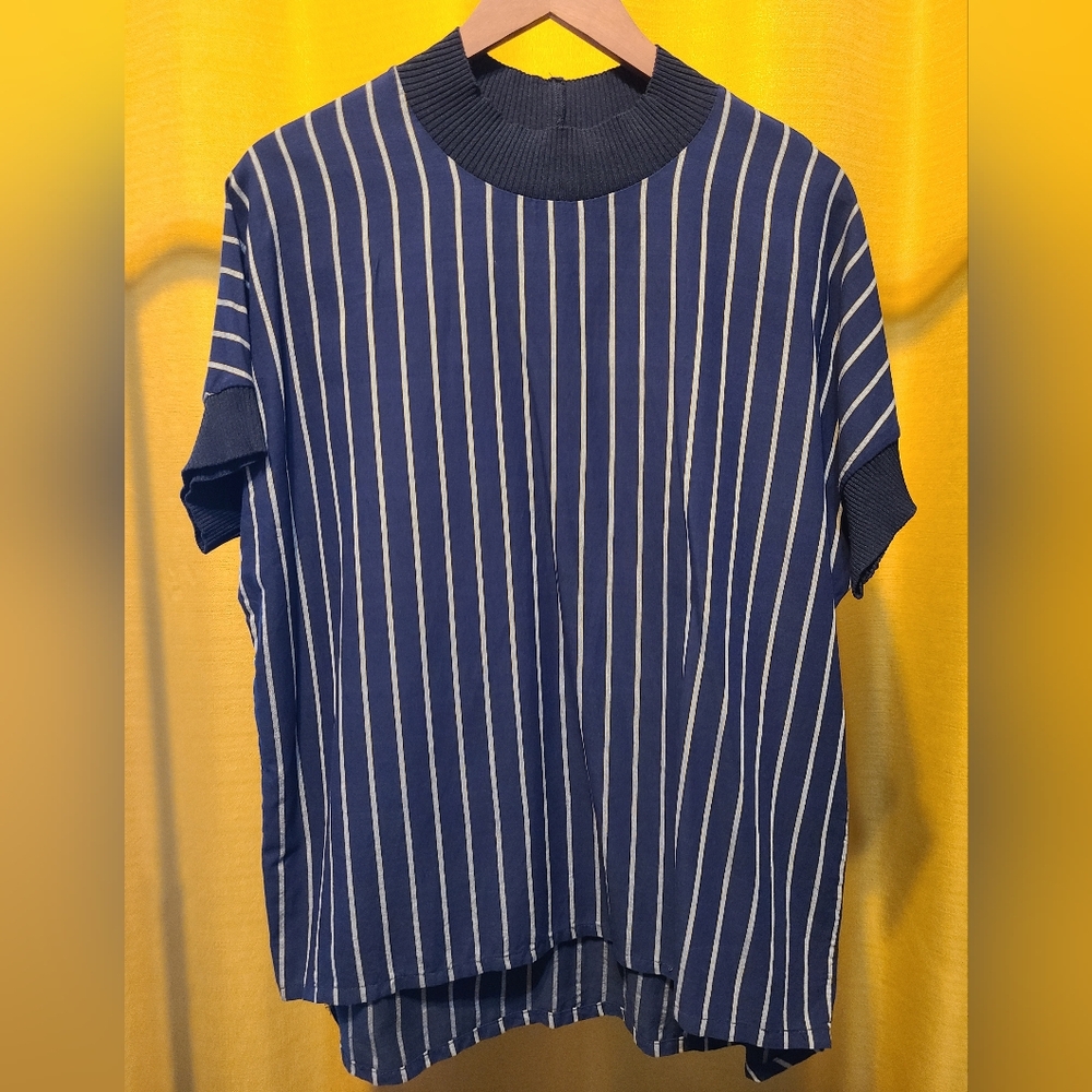 BODYBAG T-shirt Top - Size M
